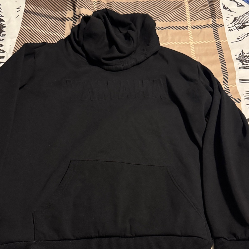 Yamaha Jet Black Pullover